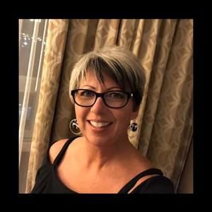 Meet your Posher, Corinne